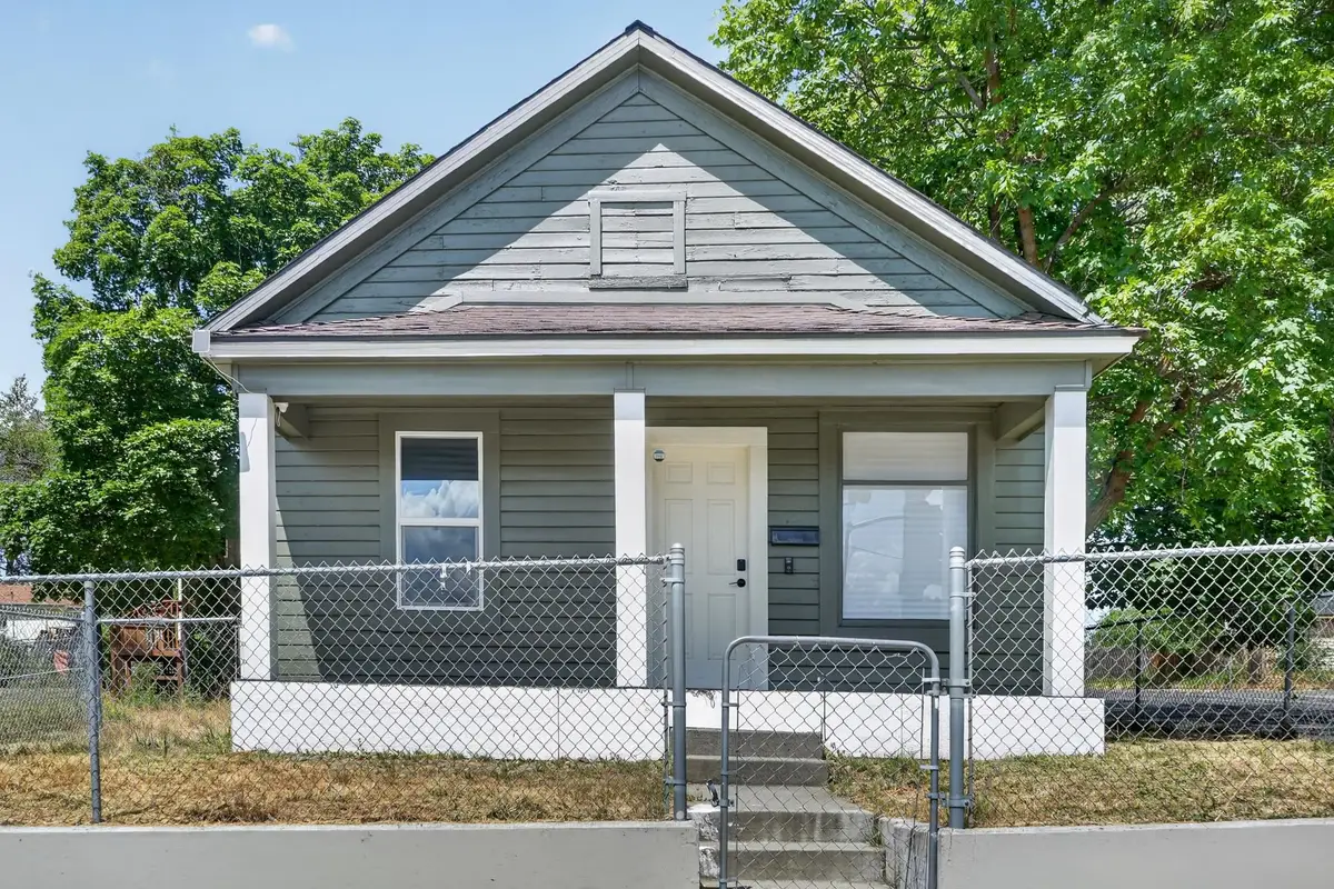 1604 W Maxwell Ave, Spokane, WA 99202 - #1