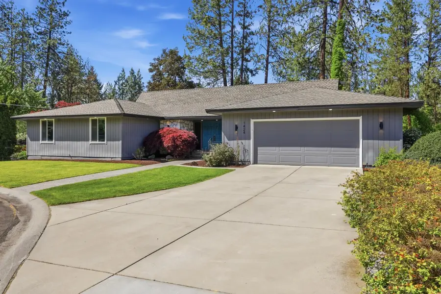 1424 W Bellwood Dr, Spokane, WA 99218 - #2