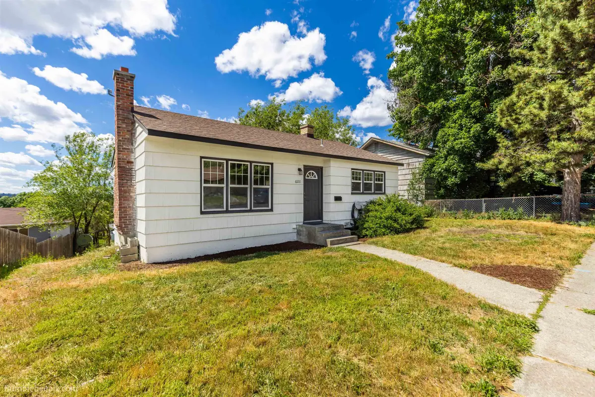 6211 N Sutherlin St, Spokane, WA 99205 - #1