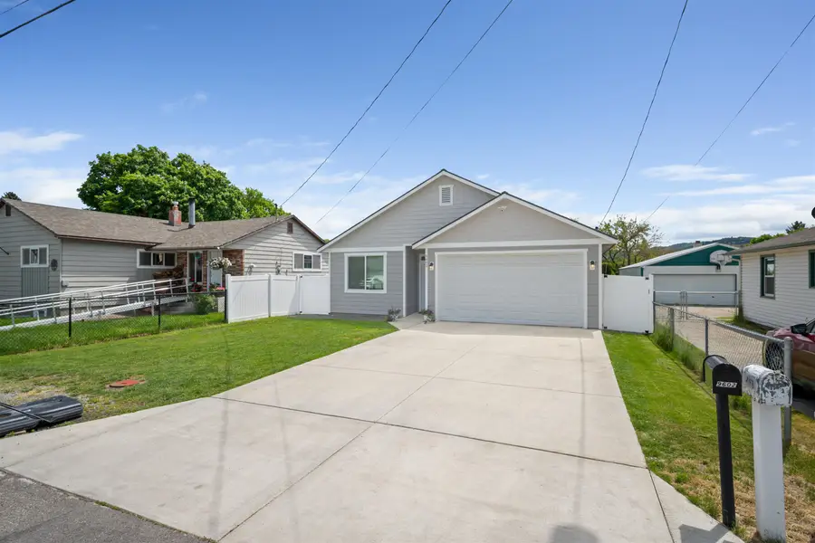 9602 E Valleyway Ave, Spokane Valley, WA 99206 - #2