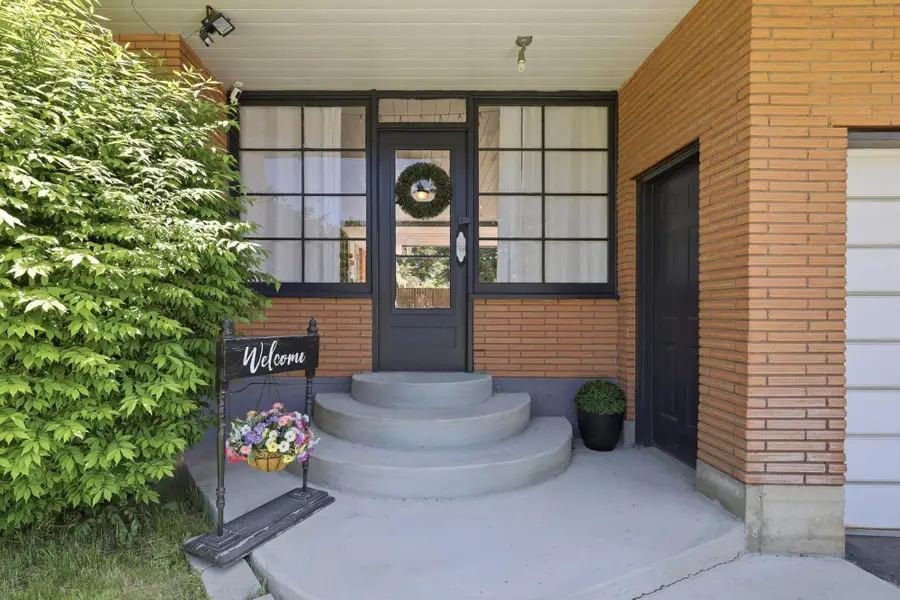 704 E Crawford Ave, Deer Park, WA 99006 - #2