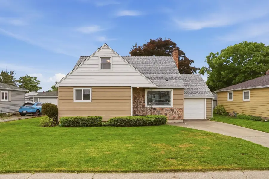 624 E Courtland Ave, Spokane, WA 99207 - #2