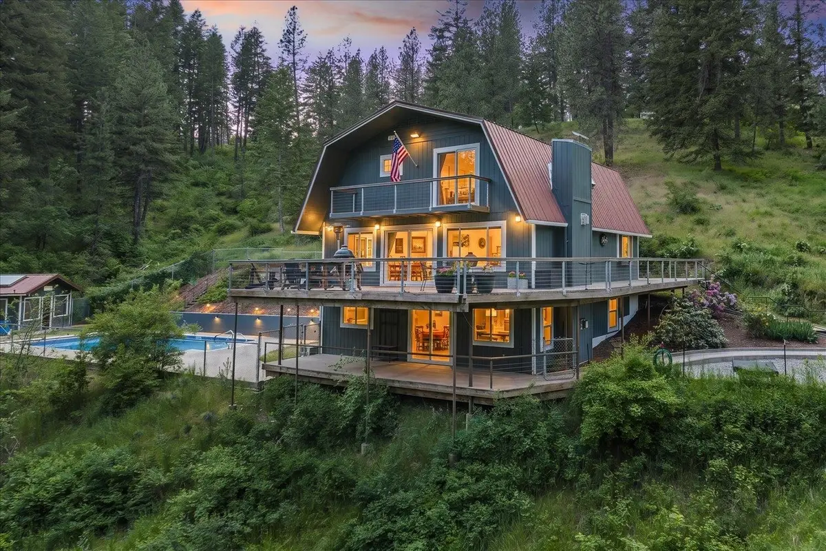 19825 N Holcomb Rd, Mead, WA 99021 - #1