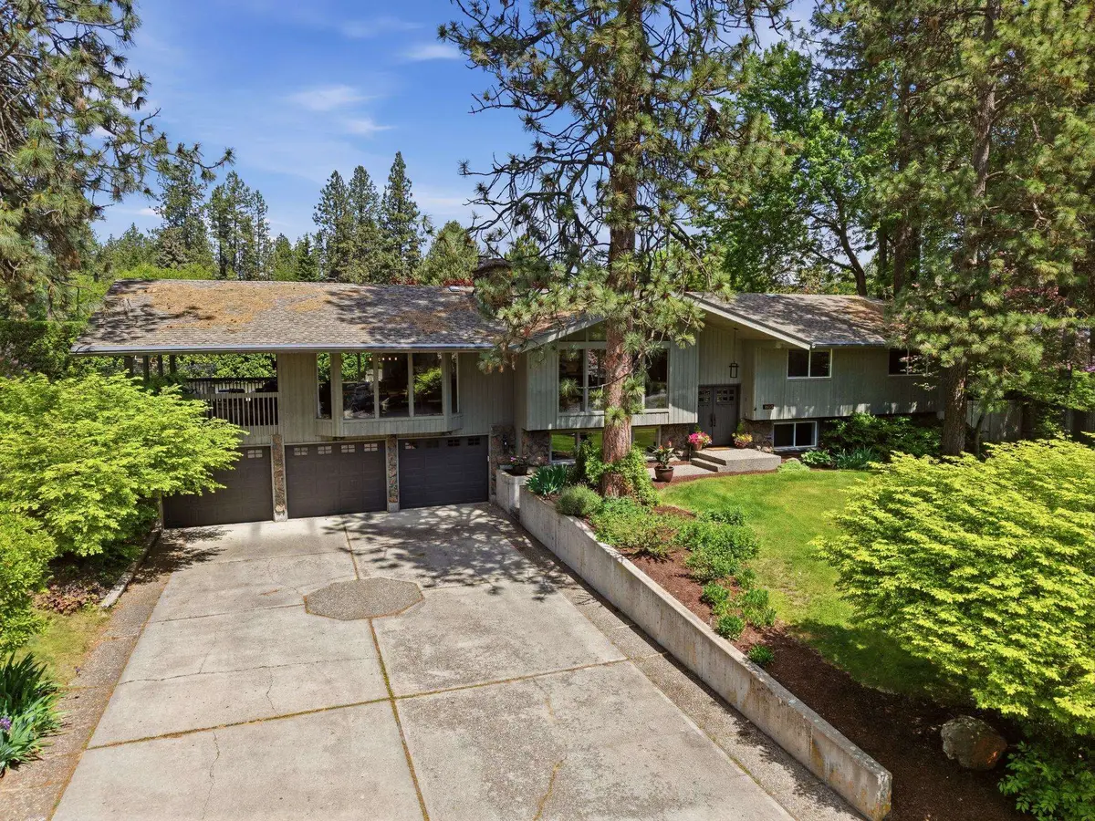 1603 E South Ridge Dr, Spokane, WA 99223 - #1