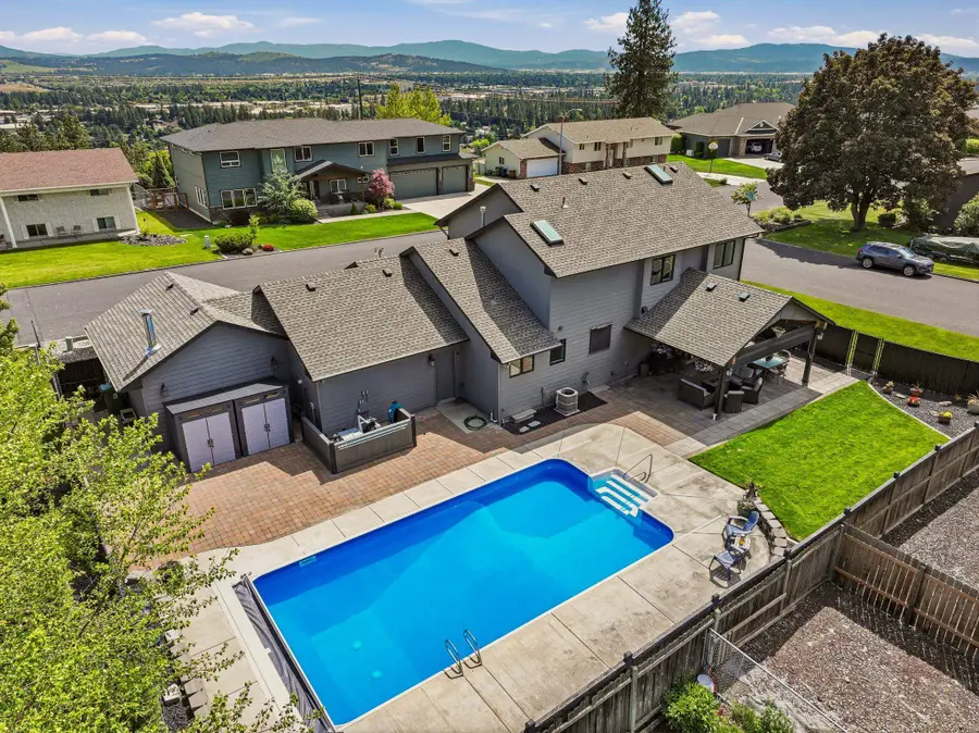 8111 N Panorama Dr, Spokane, WA 99208 - #2