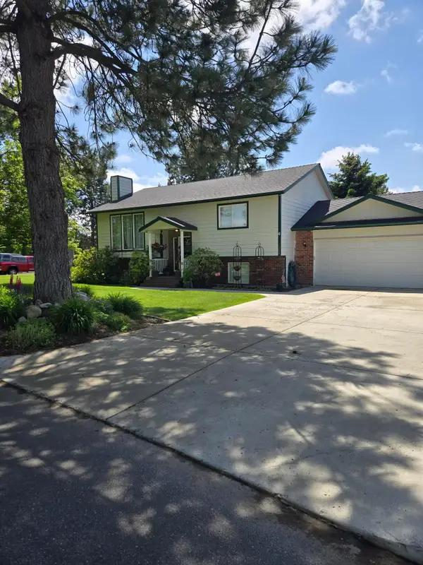 1306 E 3rd Ave, Deer Park, WA 99006-0000