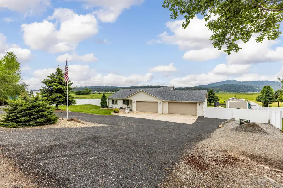 11303 N Mccoy Rd, Newman Lake, WA 99025 - #2