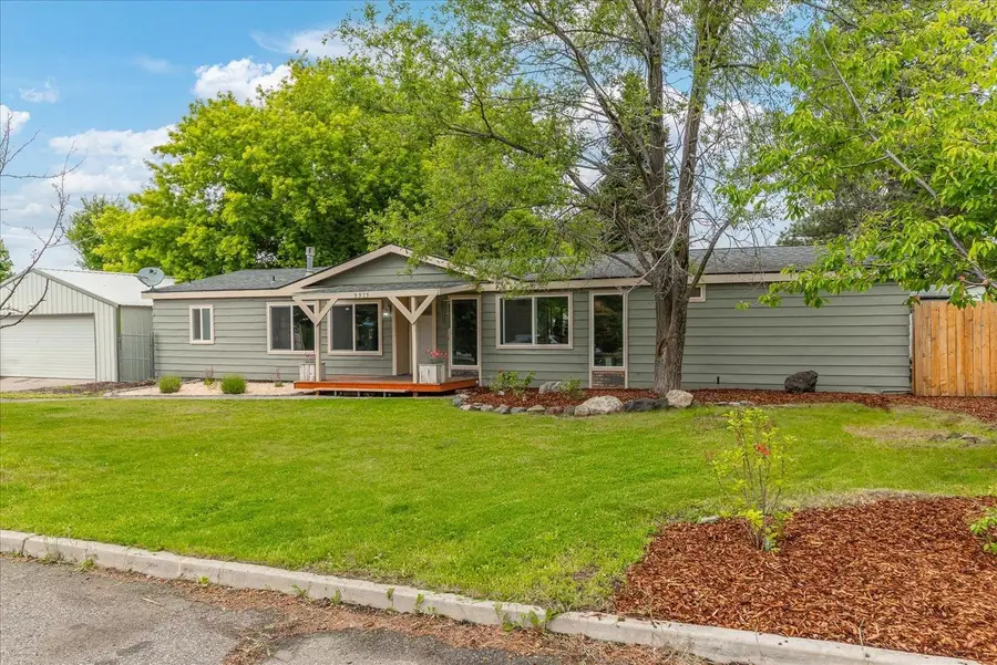 3315 E 3rd Ct, Mead, WA 99021 - #2