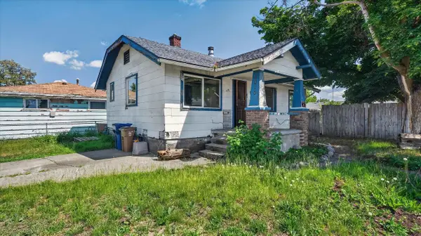 5016 N Lidgerwood St, Spokane, WA 99207