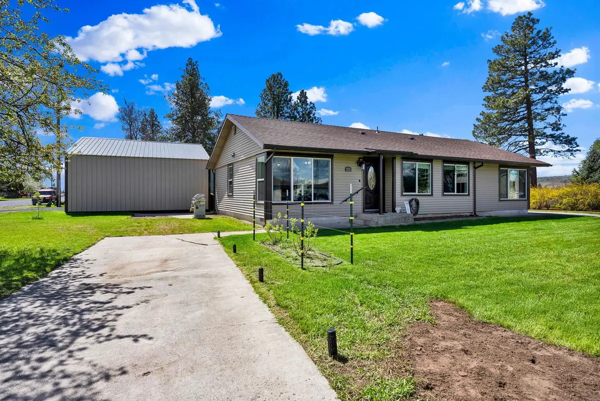 211 W California St, Spokane, WA 99022 - #1
