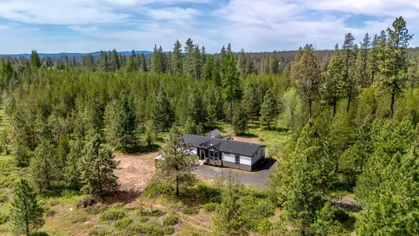 28995 N Hardesty Rd, Chattaroy, WA 99003