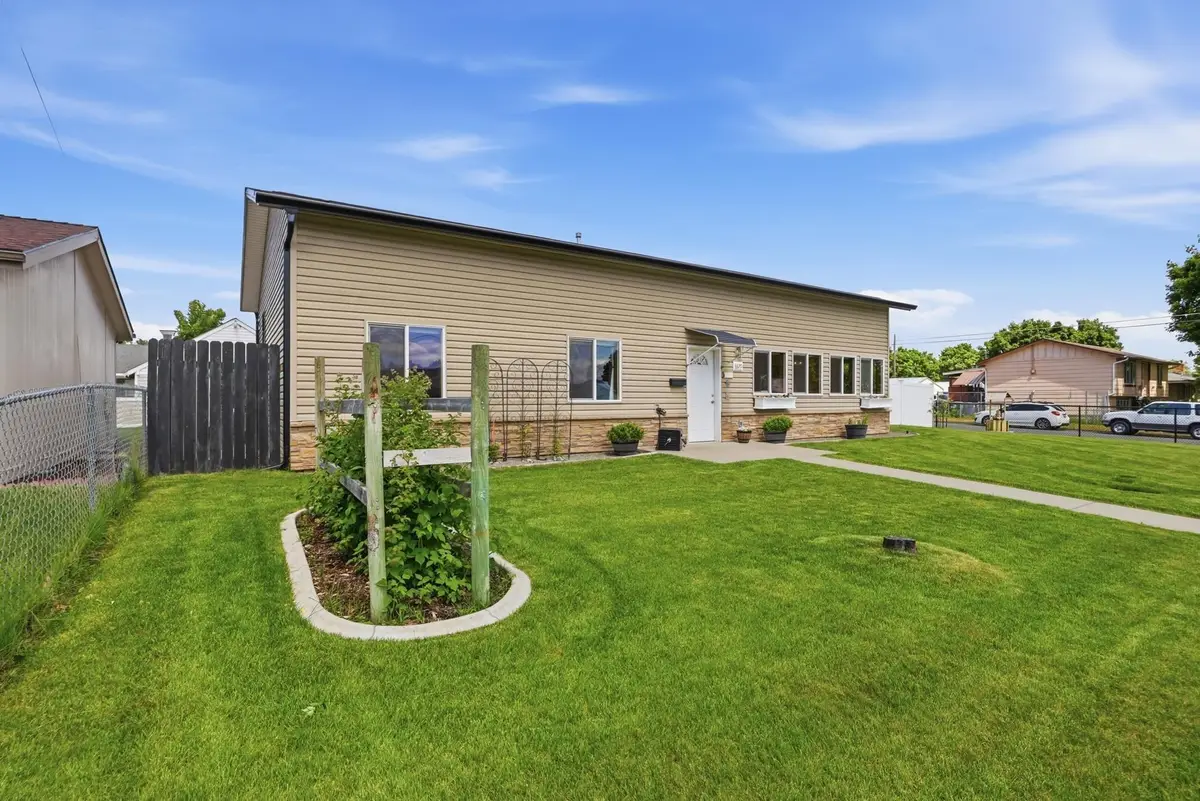 3329 E Marietta Ave, Spokane, WA 99217 - #1