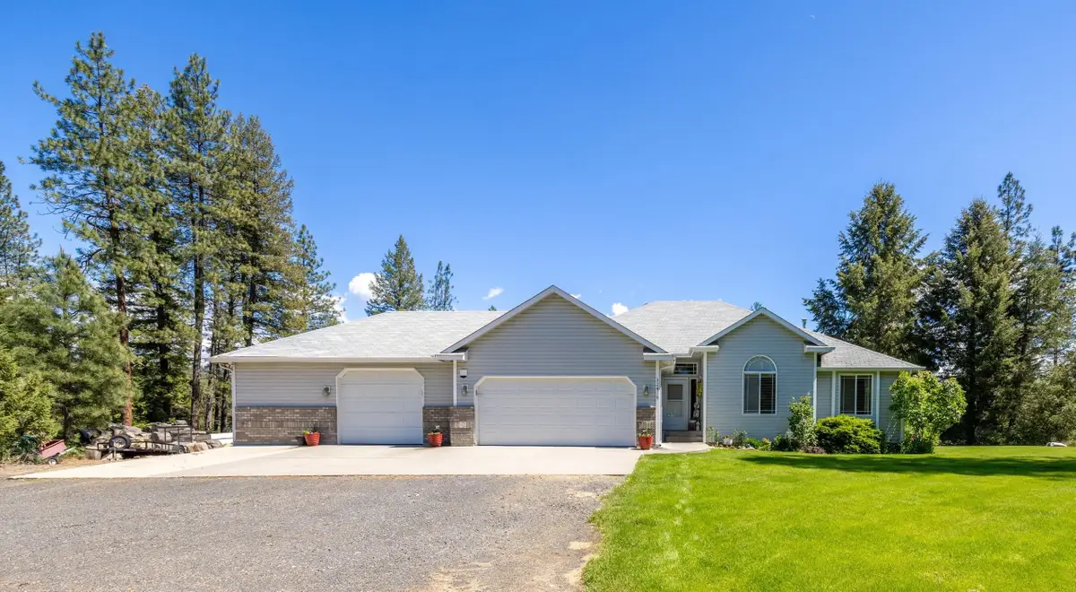 32410 N Ridge Rd, Chattaroy, WA 99003 - #1