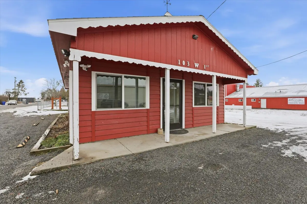 103 W 1st Ave, Deer Park, WA 99006 - #1