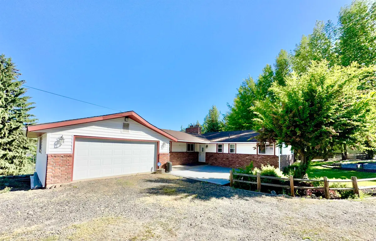 147 N Lindsey St, Tekoa, WA 99033 - #1