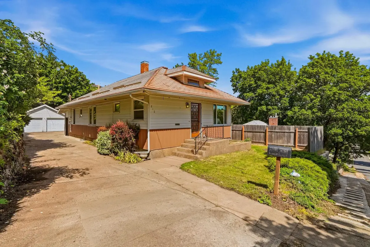 812 S Lake St, Colfax, WA 99111 - #1