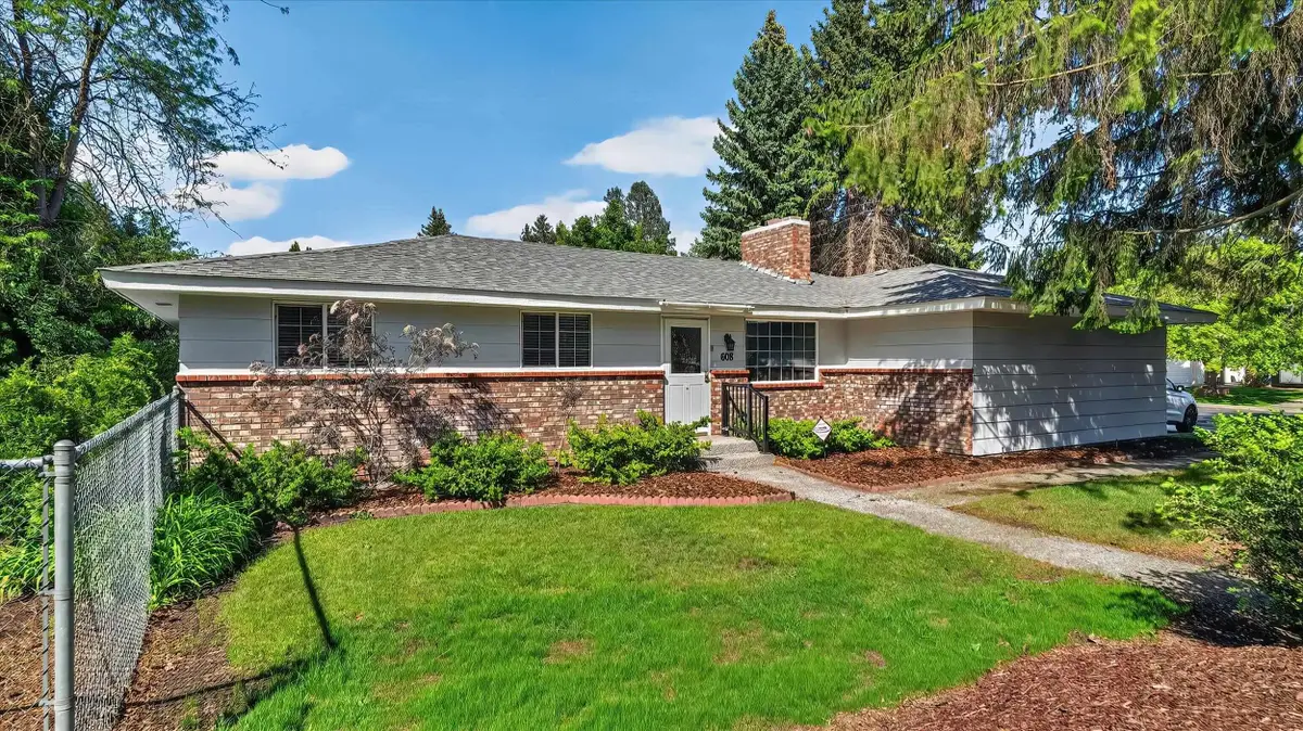 608 W Regina Ave, Spokane, WA 99218 - #1