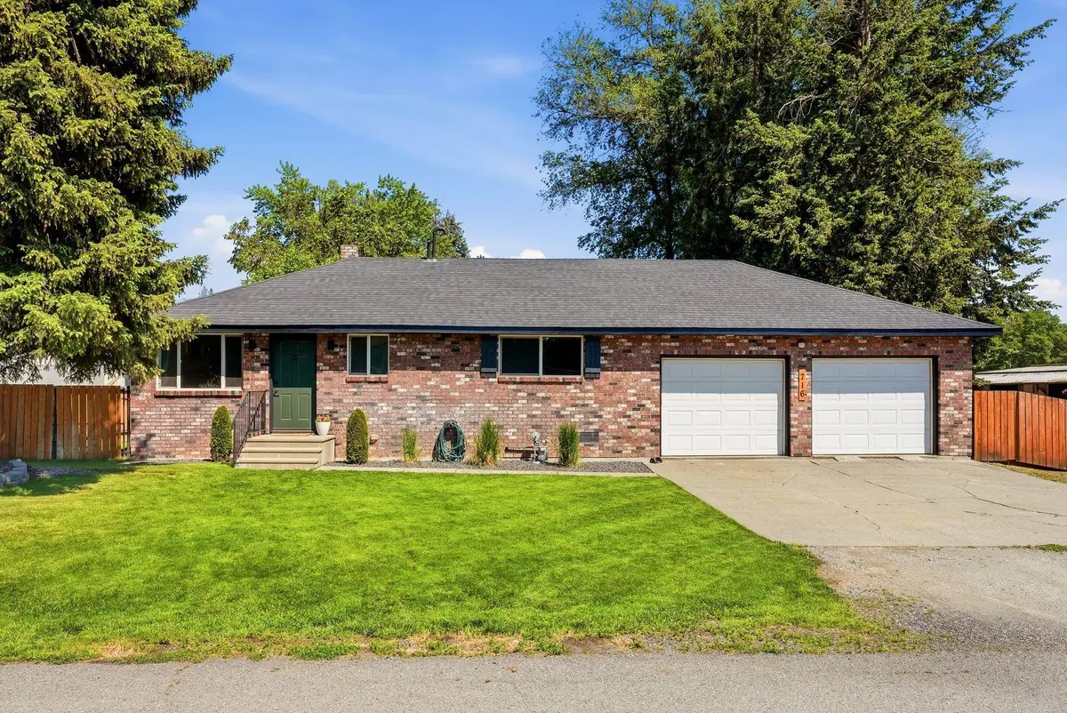 716 N Vernon Ave, Deer Park, WA 99006 - #1