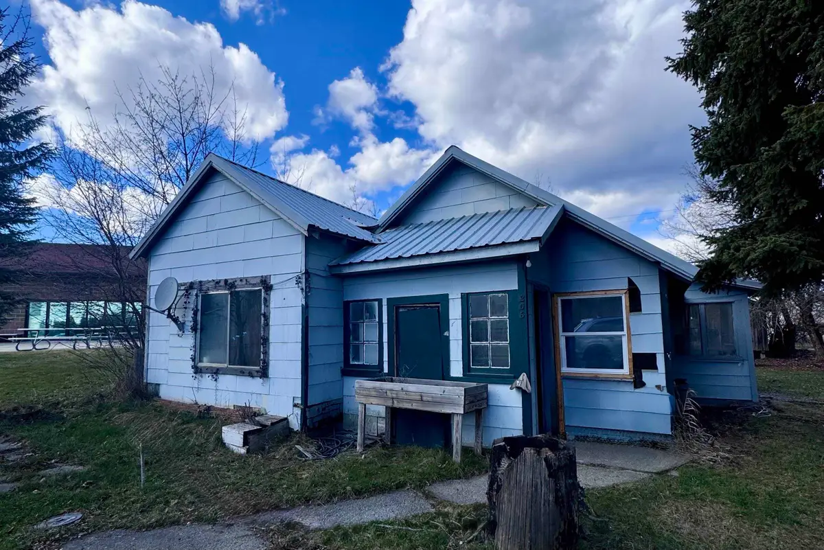206 E Blackwell St, Ione, WA 99139 - #1