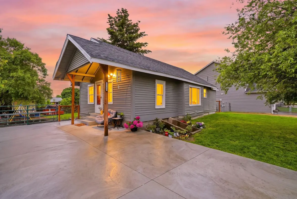 1211 S Fox Rd, Spokane Valley, WA 99206 - #1