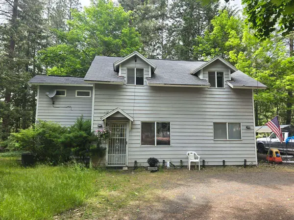 4421 E Chattaroy Rd, Chattaroy, WA 99003