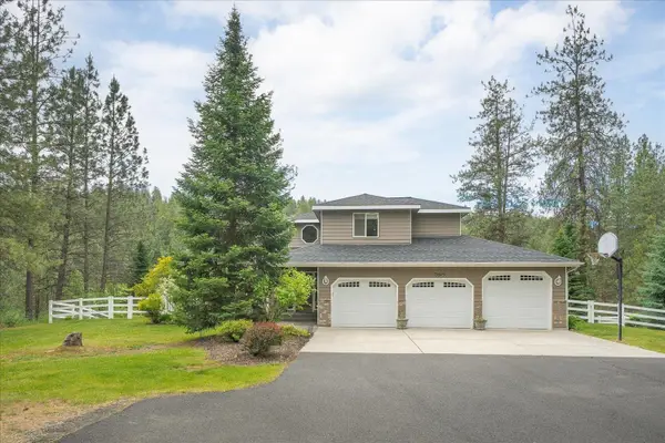 13615 W Charles Rd, Nine Mile Falls, WA 99026