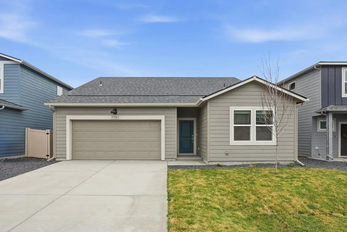 3741 S Mccabe Ln, Spokane, WA 99206 - #1
