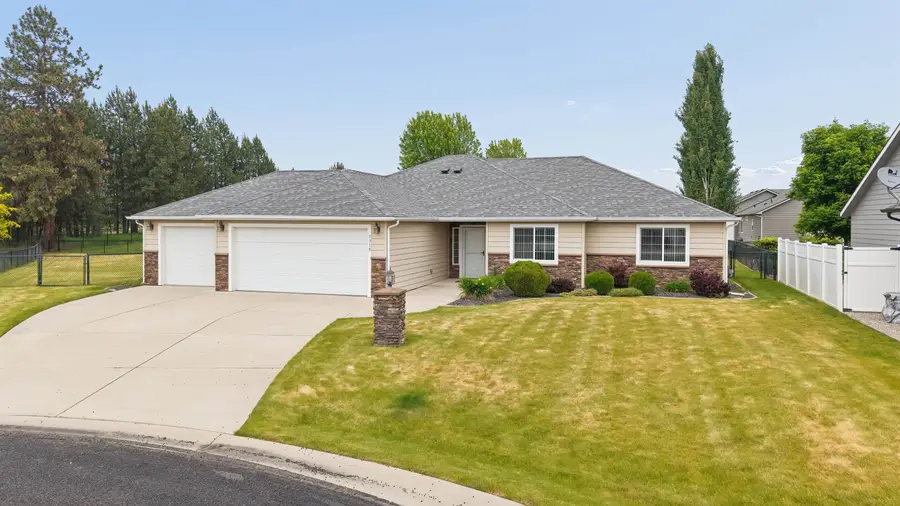 1315 E Cascade Ct, Deer Park, WA 99006 - #2