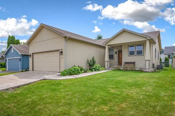 17604 E 3rd Ln, Greenacres, WA 99016