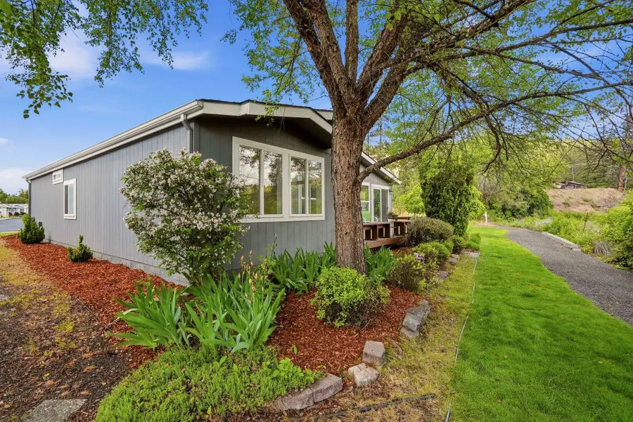 1021 W Sunny Creek Cir, Spokane, WA 99224 - #2
