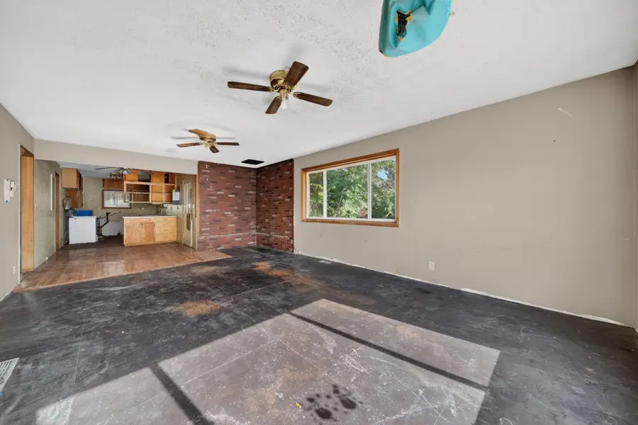 611 S Farr Rd, Spokane Valley, WA 99206-4745 - #2