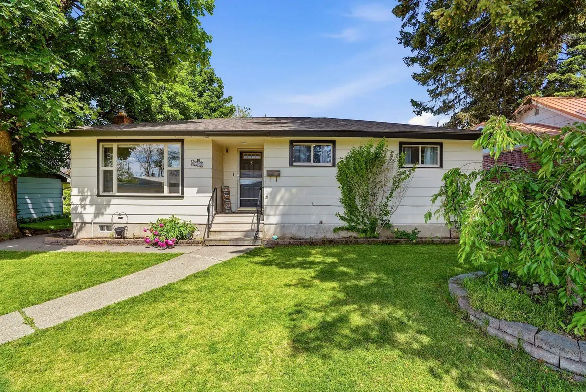 4012 W Longfellow Ave, Spokane, WA 99205 - #1