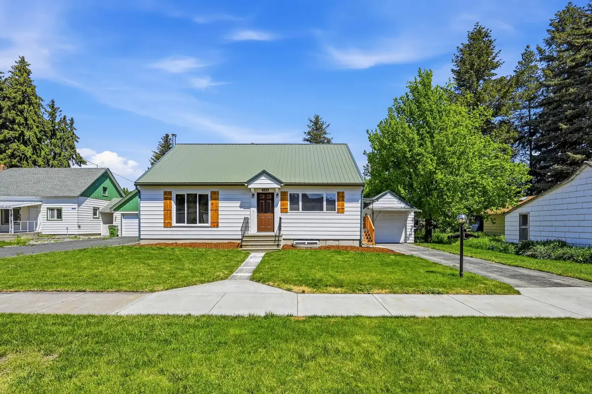 306 W Steptoe St, Oakesdale, WA 99158 - #1