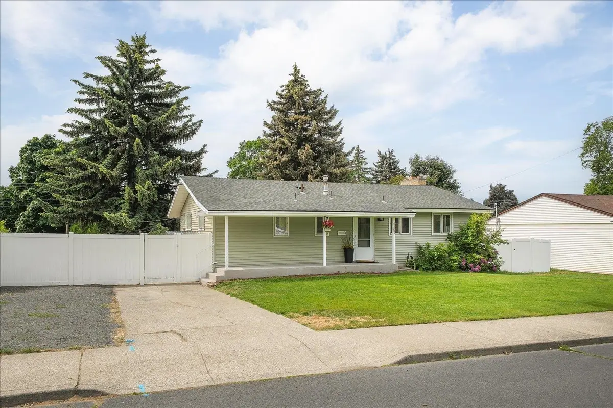 2507 W Holyoke Ave, Spokane, WA 99208 - #1