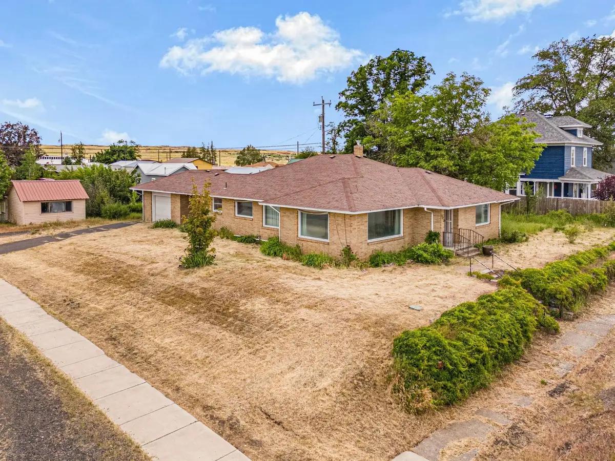 503 W 3rd St, Sprague, WA 99032 - #1