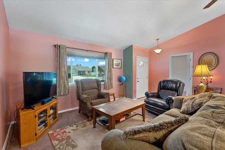 1621 N Edgerton Ct, Spokane, WA 99212 - #3
