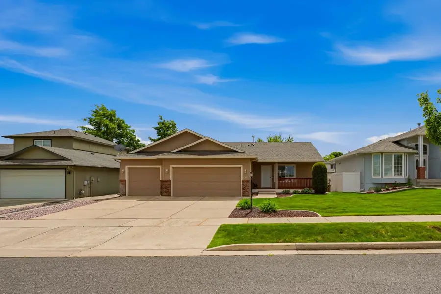 1512 E Houghton Ct, Spokane, WA 99217 - #2