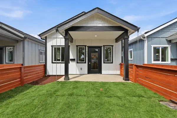5389 N Lincoln St, Spokane, WA 99205