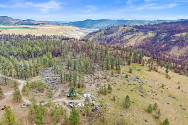 36480 N Western Pines Dr, Davenport, WA 99122