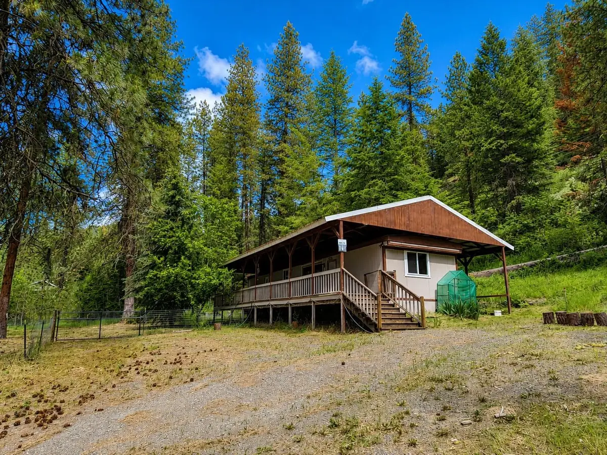 3827 B 25 S. Hwy, Gifford, WA 99131 - #1