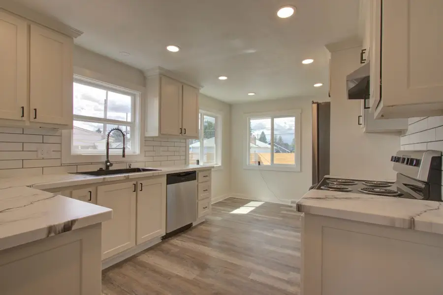 2307 E Nebraska Ave, Spokane, WA 99208 - #3