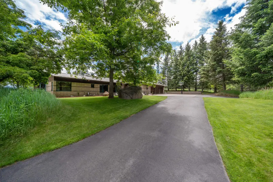 1616 E Whispering Springs Ln, Colbert, WA 99005 - #2