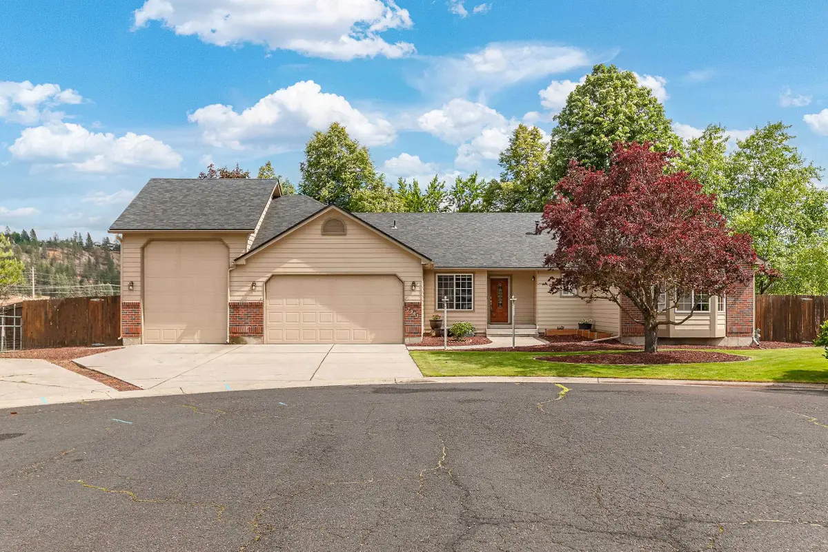 7303 W Links Ct, Nine Mile Falls, WA 99026 - #1