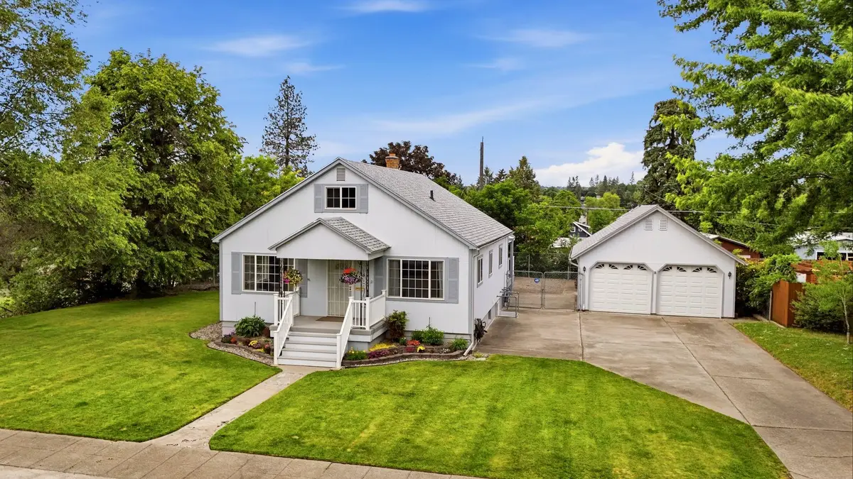 2316 W Jackson Ave, Spokane, WA 99205 - #1