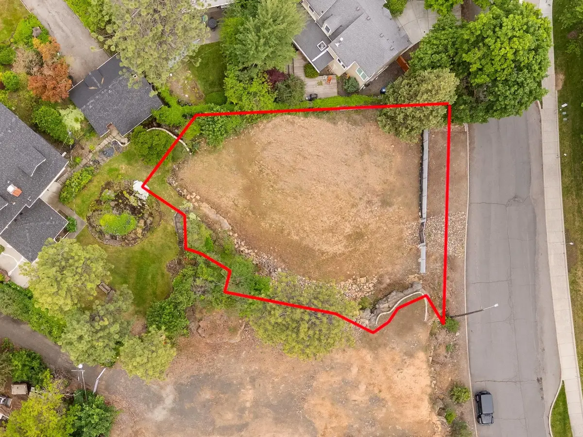 810 E Plateau Rd, Spokane, WA 99203 - #1