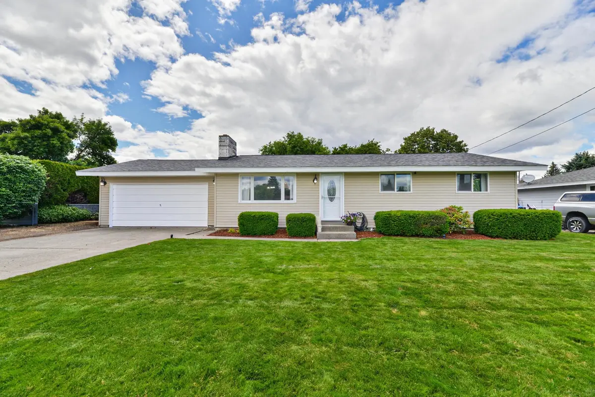 911 N Skipworth Rd, Spokane Valley, WA 99206 - #1