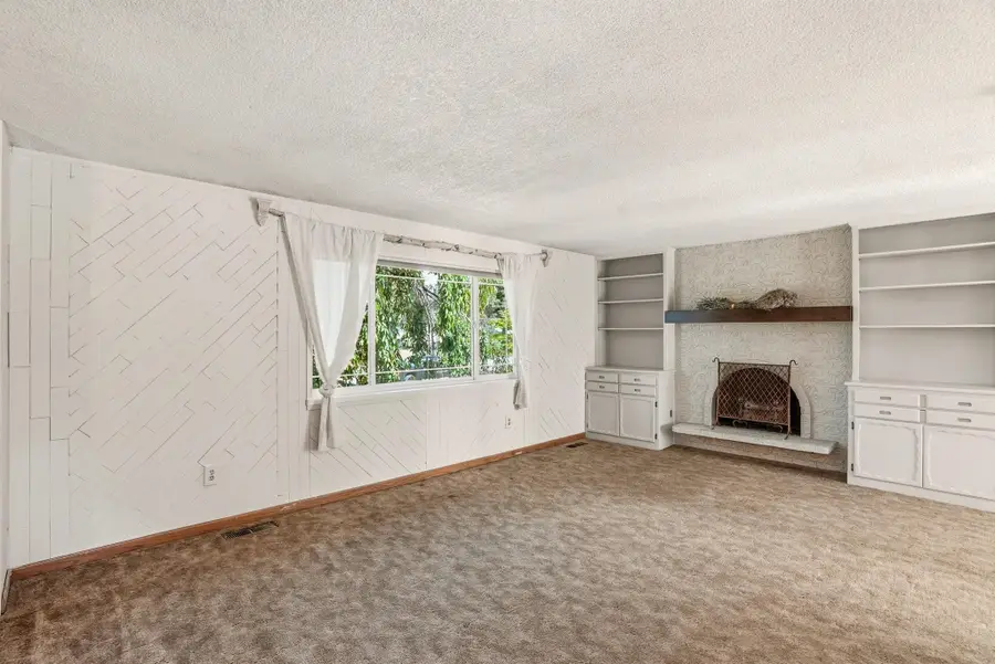 16310 N Suncrest Dr, Nine Mile Falls, WA 99026 - #3