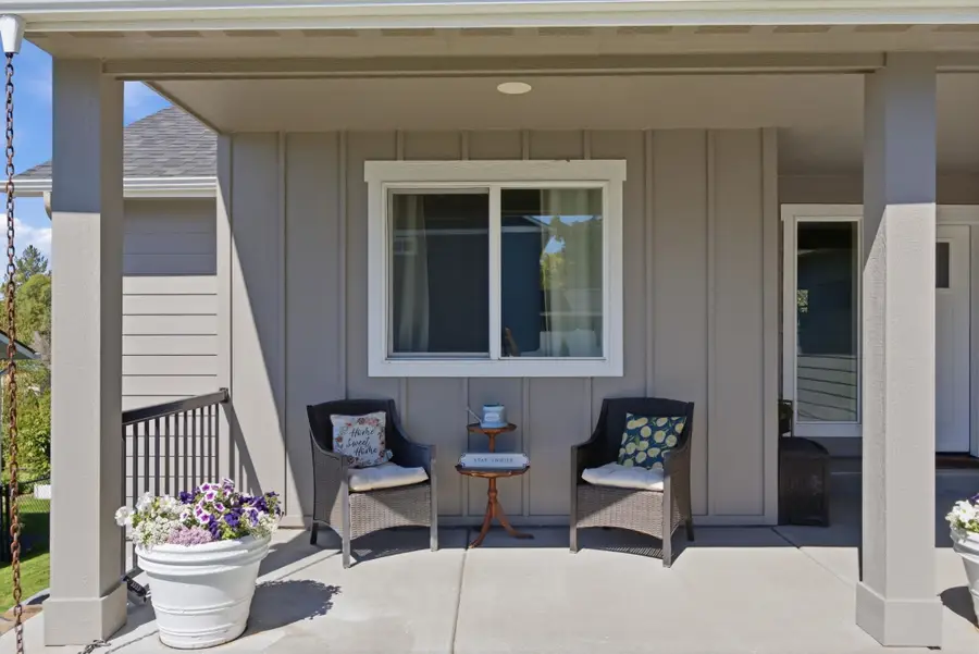 515 N Fox Ln, Spokane Valley, WA 99206 - #2