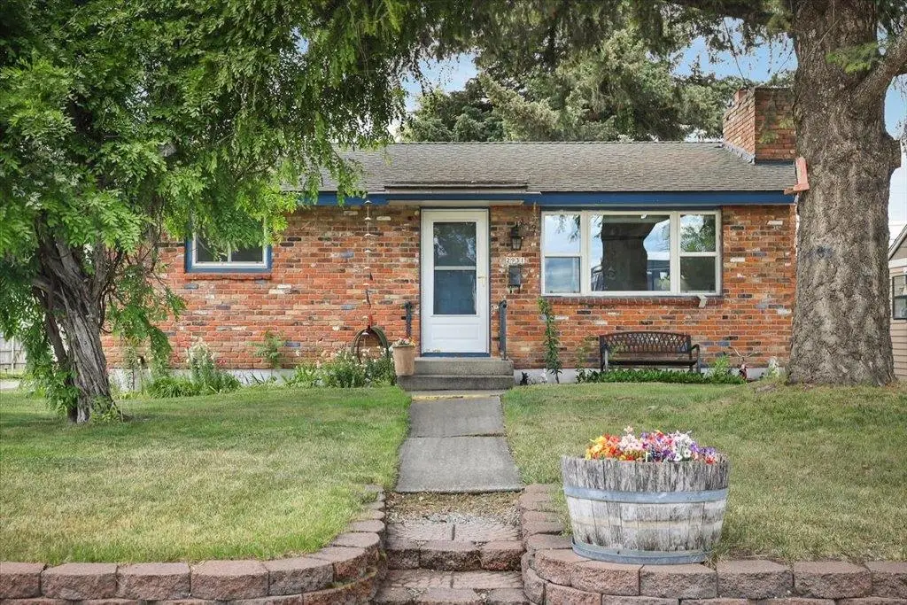 2931 E Augusta Ave, Spokane, WA 99207 - #1