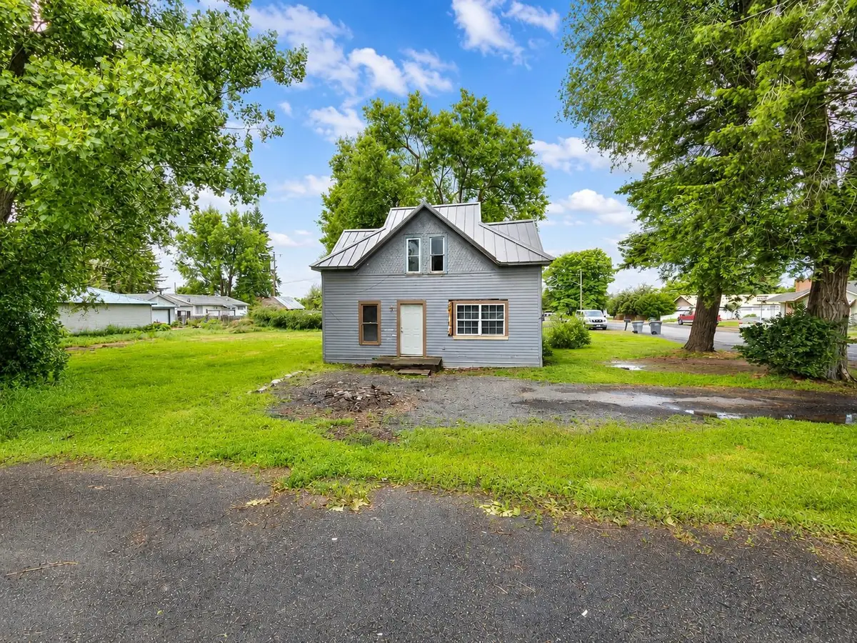 1102 12th St, Davenport, WA 99122 - #1